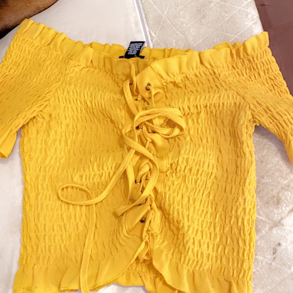 Only worn a couple times no stains good condition